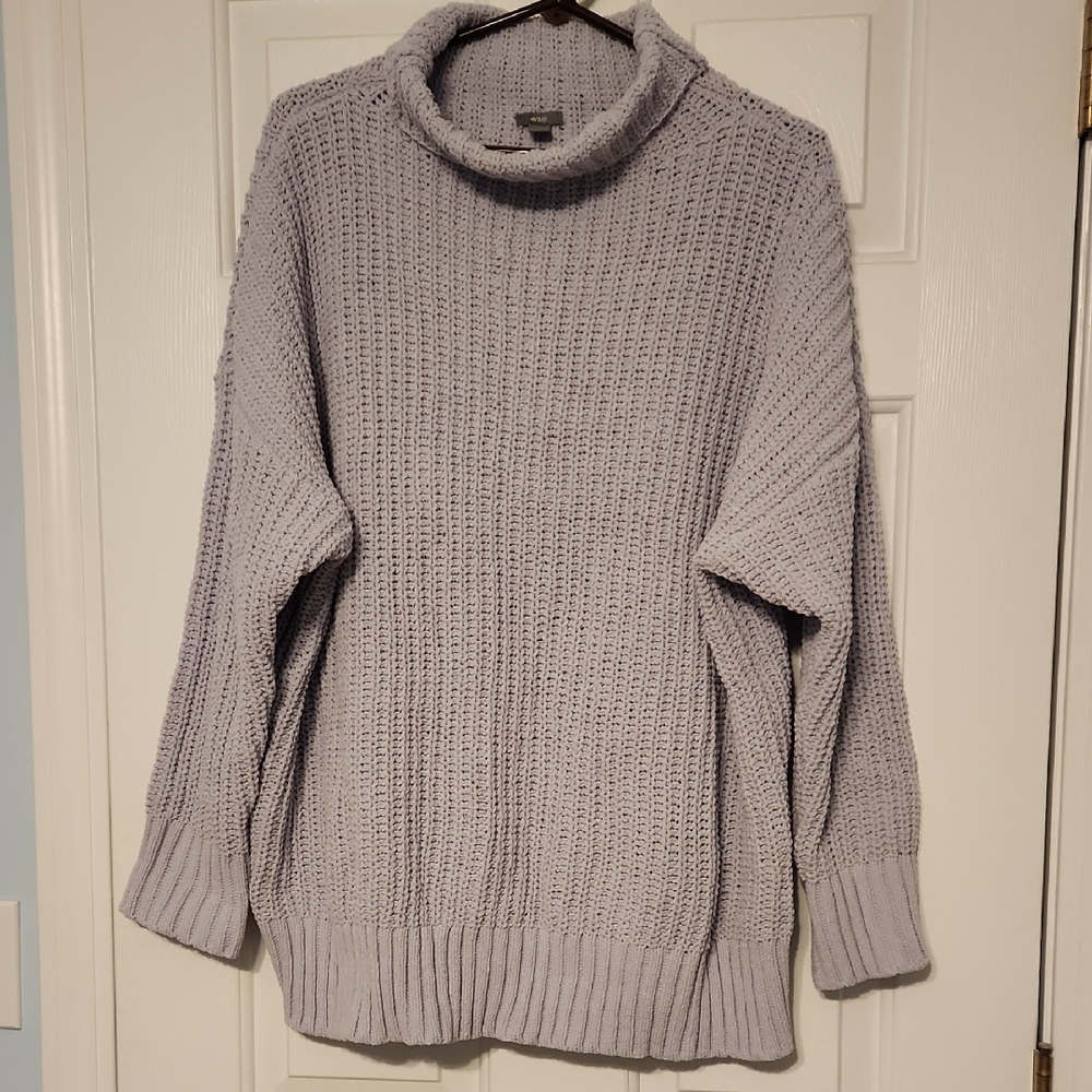 Aerie Medium Chunky Knit Sweater Lavender Color